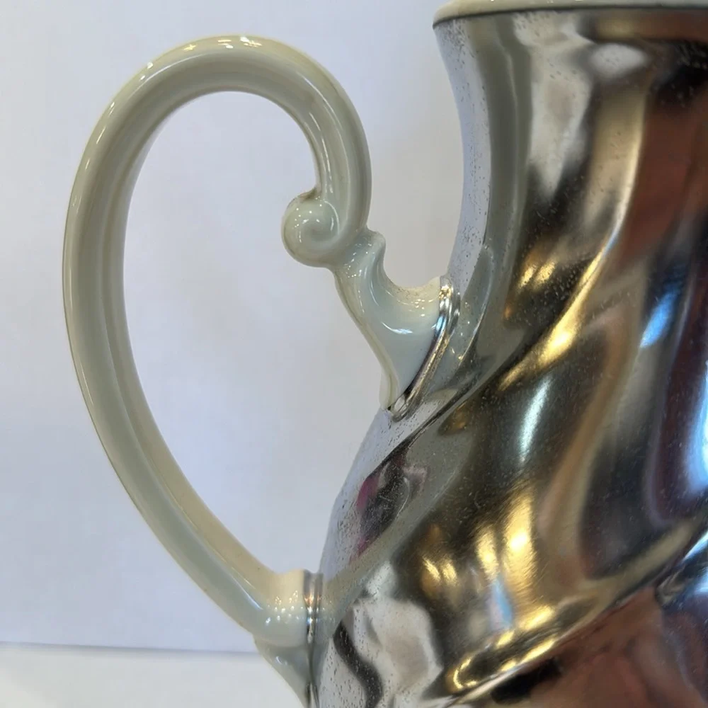 FEINSILBER SILVER CREAM PORCELAIN UNIQUE TEA POT SILVER METAL‎